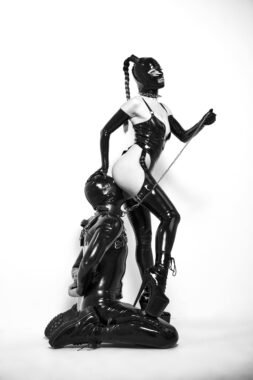 MAITRESSE ISADORA 2 253x380