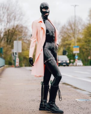 20260405 RubberAperture EFM 2026 galante 034 cropped 304x380